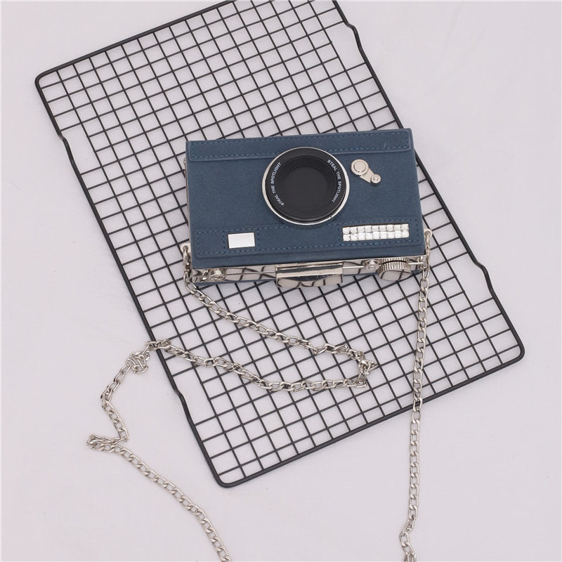 The Clever Snap Clutch – Camera Edition