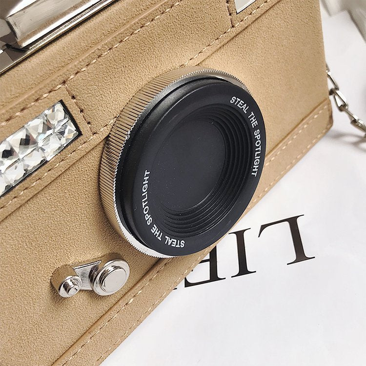 The Clever Snap Clutch – Camera Edition