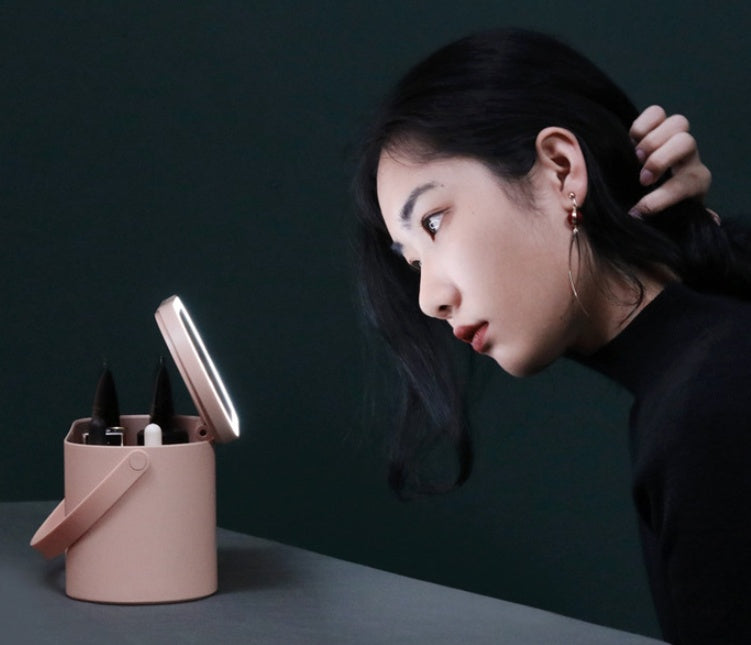 The Clever Glow Case – Mirror & Makeup Organiser