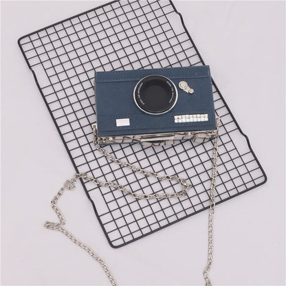 The Clever Snap Clutch – Camera Edition