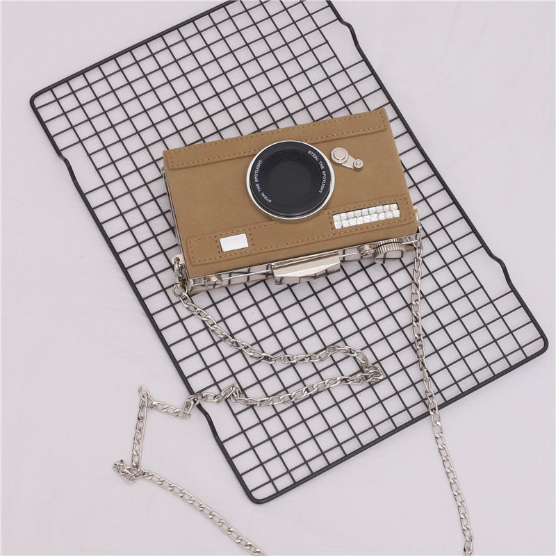 The Clever Snap Clutch – Camera Edition