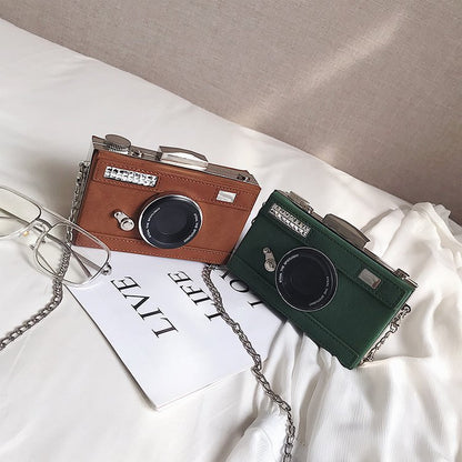 The Clever Snap Clutch – Camera Edition