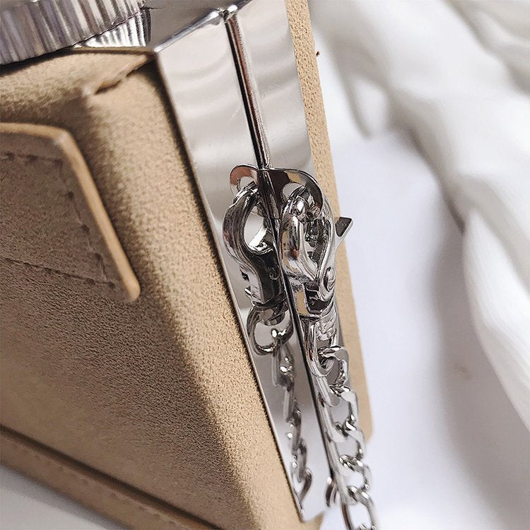 The Clever Snap Clutch – Camera Edition